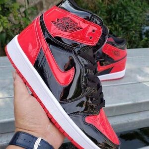 Preowned Air Jordan 1 Mid Patent Leather size 9 Sneakers - Black & Red